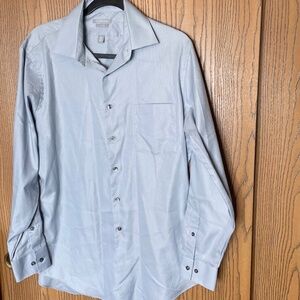 VAN HEUSEN MENS DRESS SHIRT 32/33  - 15 1/2” WRINKLE RESISTANT PIQUE PALE BLUE